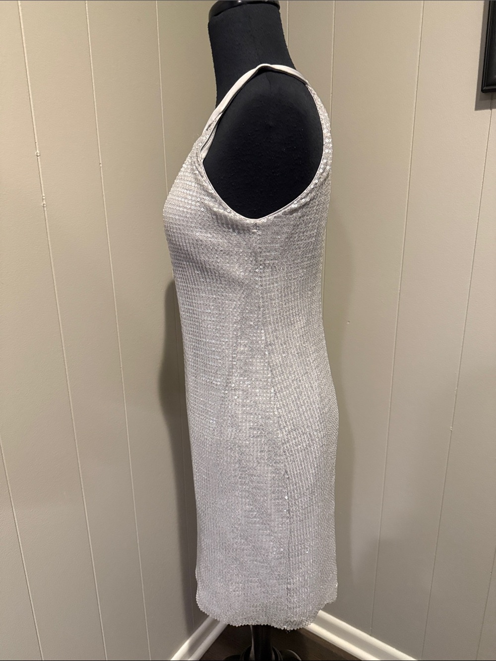 B44 Vince Camuto Women’s 2 Silver Knit Midi Dress with Grey Collar Trim - Picture 4 of 9